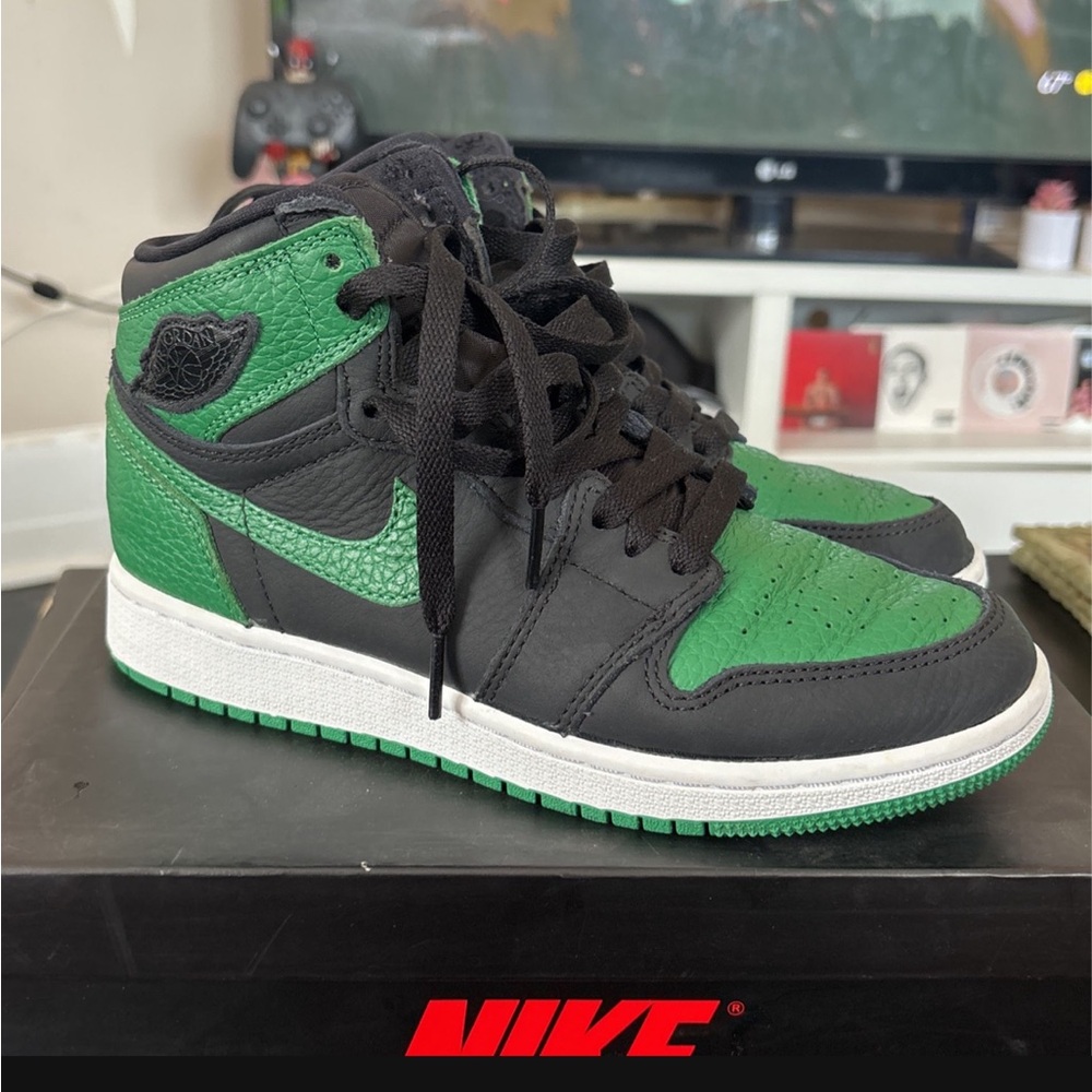 Jordan 1 pine green